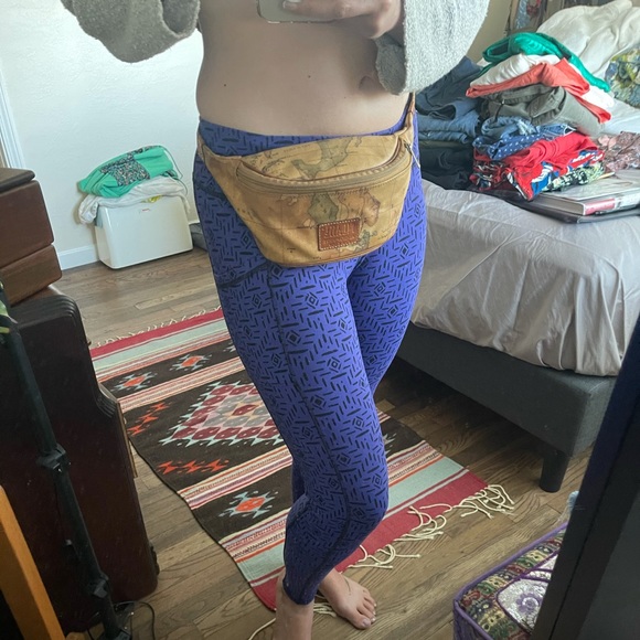 Alviero Martini made in Italy 🌎 belt bag - Picture 7 of 7